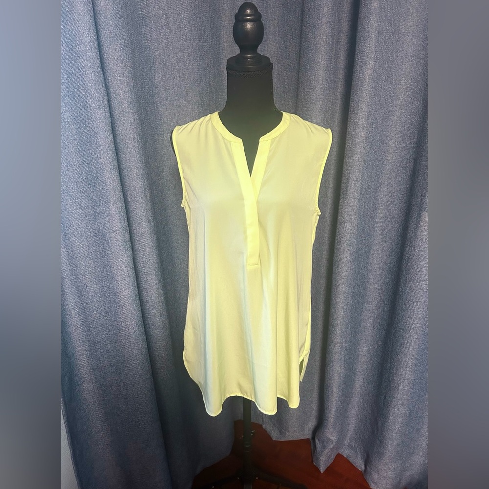 CHICOS Soft Ease Loren Sleeveless Top, Size 1 (Medium)